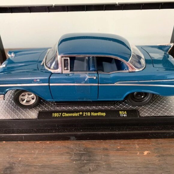 M2 Castline 1957 Chevrolet 210 Hardtop Die Cast Car - Picture 3 of 9